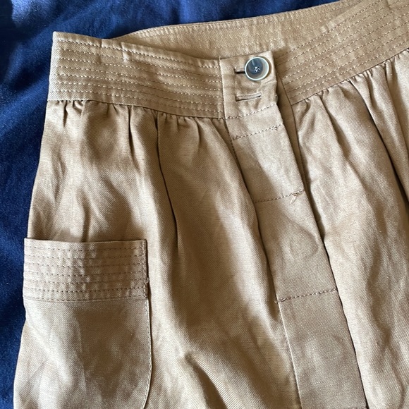 J. Crew beige/ tan skirt with pockets! Size 6 - Picture 3 of 3